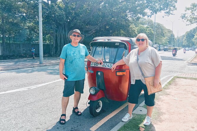 Colombo Tuk Tuk City Tour - Getting picked up: Gate No 1A is the real make-or-break