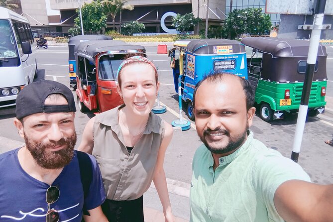 Colombo Tuk Tuk City Tour - Gangaramaya Temple and Seema Malakaya, two ways to slow down