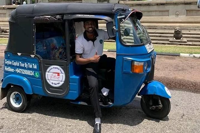Colombo Tuk Tuk City Tour -Sightseeing Entry Fees & Food Included - Pettah Town Hall, markets, and the best dose of everyday Colombo