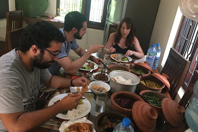 Cooking Classes in Sri Lanka - From chopping to curry and rice, all hands cooking