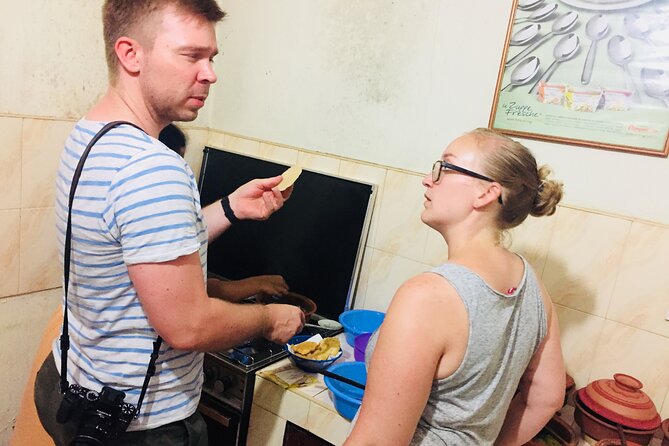 Cooking Classes in Sri Lanka - Dinner around the host’s table, plus traditional dessert