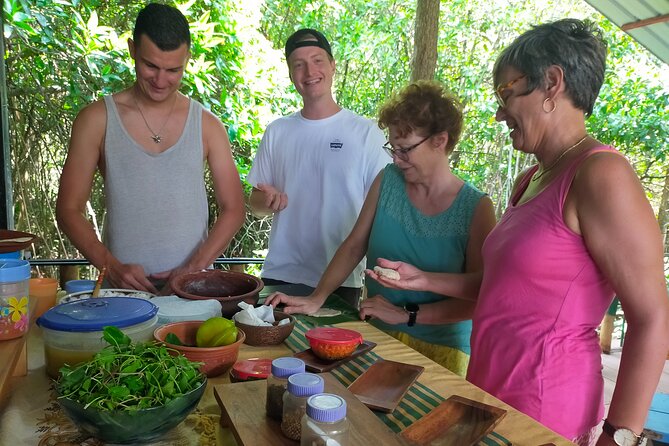 cooking lesson - Cooking together, eating together: your included Sri Lankan lunch