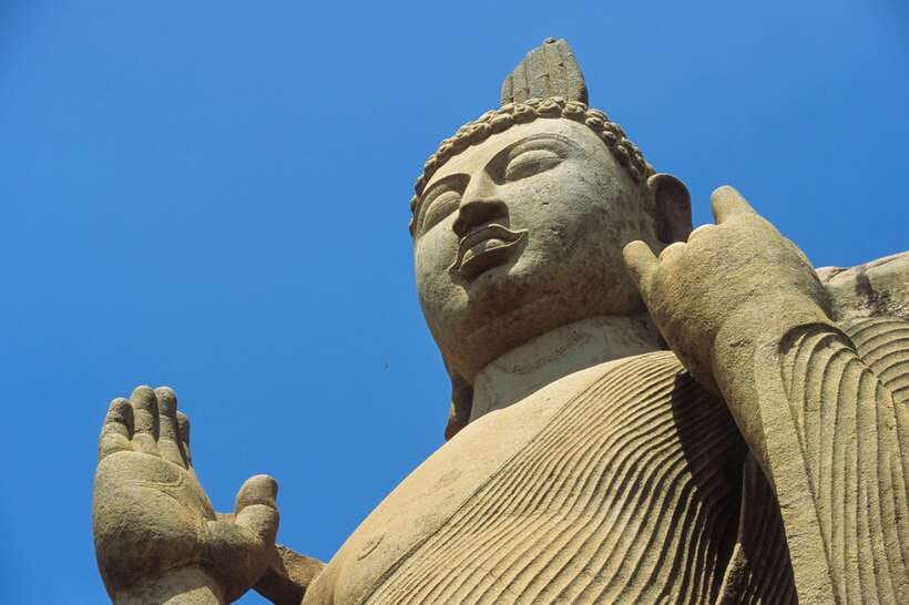 Dambulla: Anuradhapura and Mihintale Day Tour - Anuradhapura: Where the Sacred City Feels Big Even on Foot