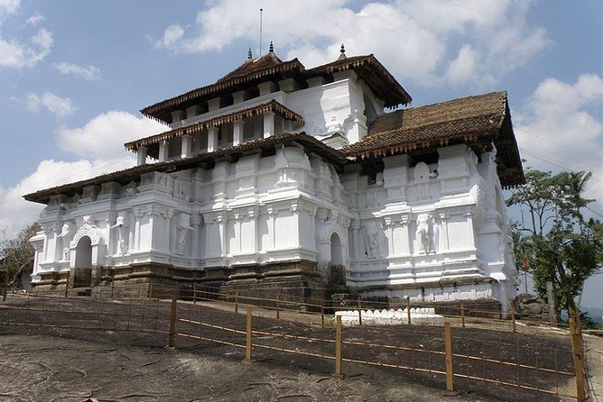 Day Tour to Polannaruwa from Kandy by Lux Tours Lanka - From Kandy to Polonnaruwa: why the day tour format helps