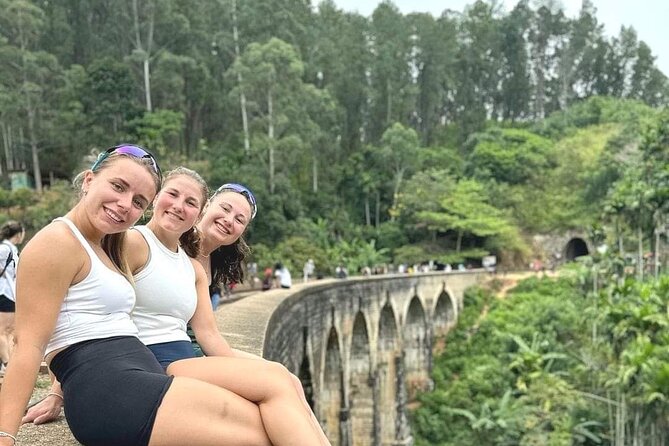 Day trip to ELLA & LIPTON's SEAT with Train Ride [ALL INCLUSIVE] - The morning start: Ravana Ella Falls and the warm-up hike vibe