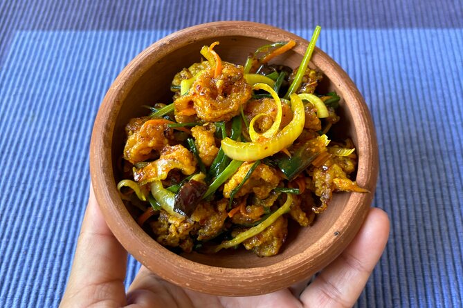 Devi's Walking Food & Cultural Tour in Galle Fort (late lunch in) - Walking into the Dutch Fort area: your first tasting moment