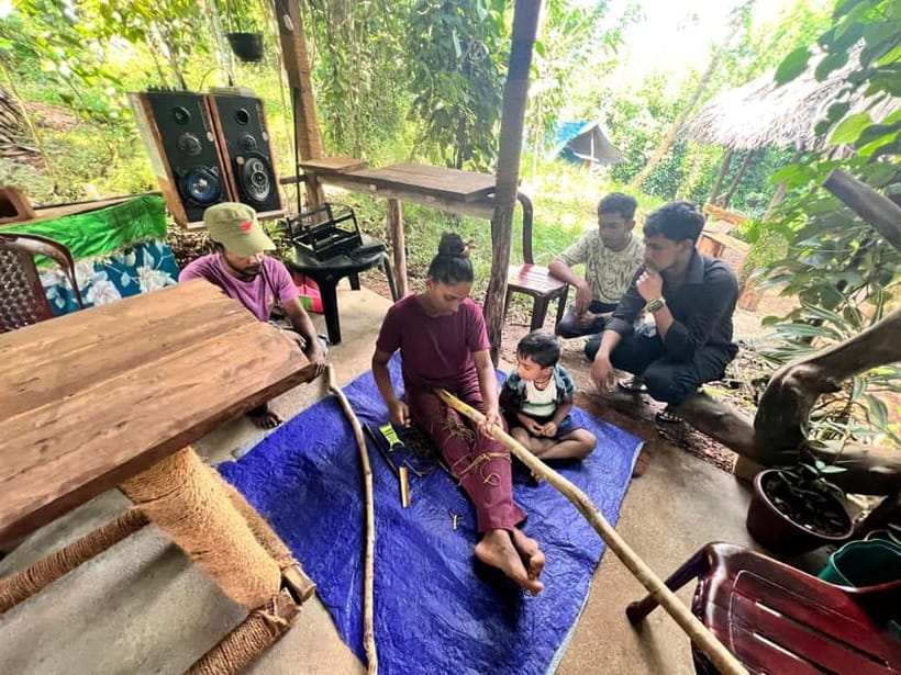 Ella: Cinnamon, Spice Garden & Waterfall tour - Spice garden with head massage and spicy tea