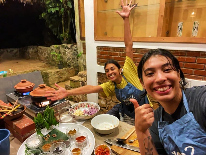 Ella : Cooking class with amazing Spice Garden Tour - Eating on banana leaves, then taking the recipes home