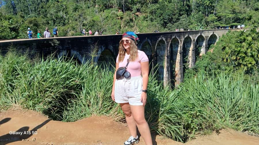 ELLA Lipton Seat Tea Test & Pluck 9Arch, Waterfalls, & Lunch - Ella Rock Versus Little Adam’s Peak: Decide Based on Your Legs