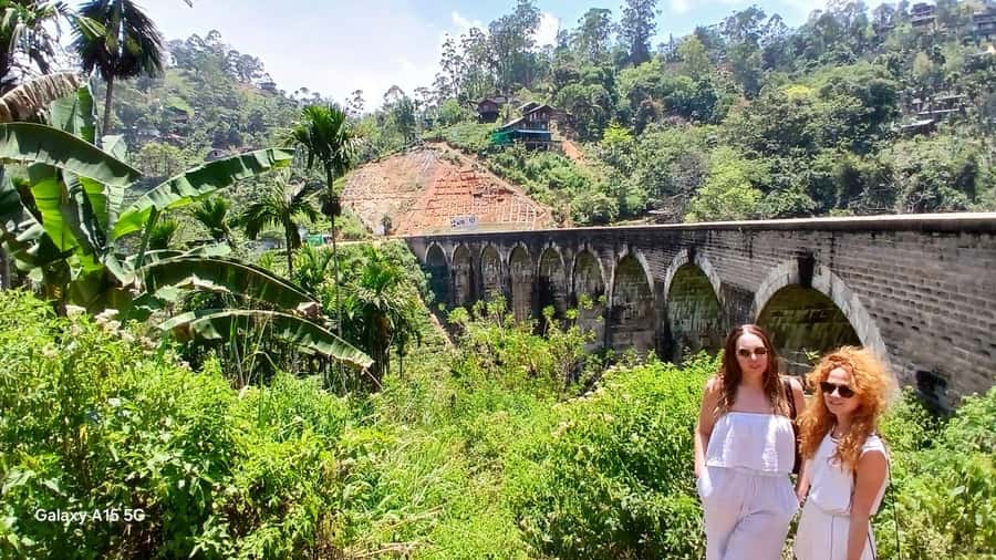 ELLA Lipton Seat Tea Test & Pluck 9Arch, Waterfalls, & Lunch - Guide and Tuk Transportation: What Helps, What Can Go Wrong