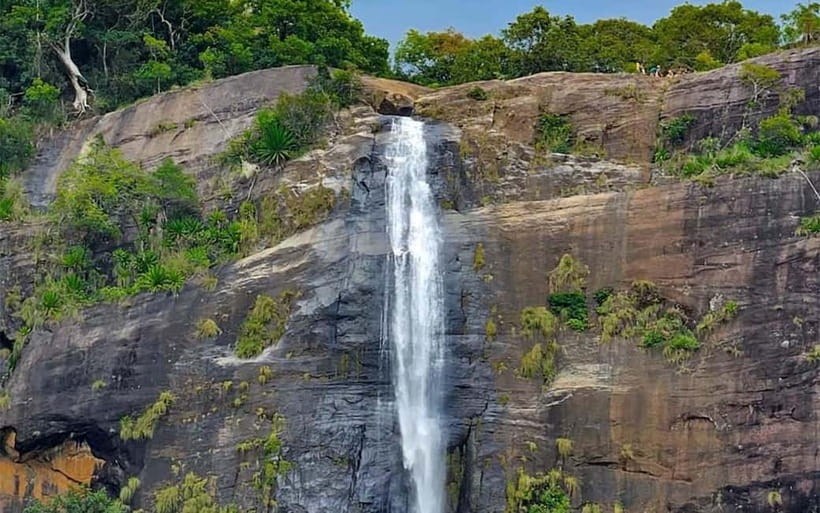 Ella: Ravana and Upper Diyaluma Falls Guided Tour - From Ella to Ravana Falls: The First 25-Meter Wow