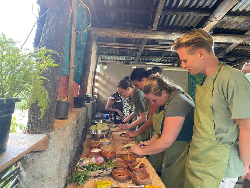 Ella Sri Lanka : Mom's Kitchen Cooking class - The meal at the end: why the communal table matters
