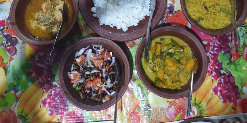 Ella: Sri Lankan Cooking Class with Neranji at Homestay - Picking your Sri Lankan menu: curries, salads, and roti