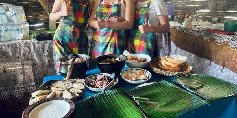 Ella: Traditional Sri Lankan Cooking Class - The menu: Sri Lankan classics like hoppers, rice and curry, string hoppers, and honey roti