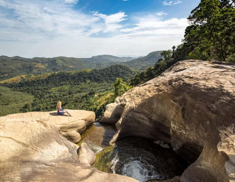 Ella: Tuk Tuk Tour to Diyaluma and Secret Waterfalls - Secret Waterfalls After Diyaluma: A Short Jungle Feeling