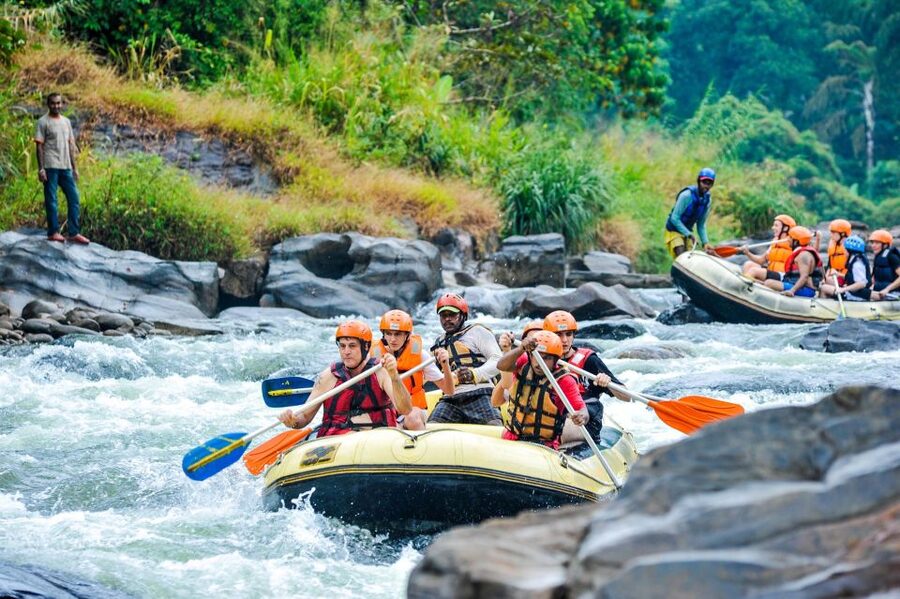Exclusive Kitulgala: Whitewater Rafting with Lunch - How the guide keeps all levels together on whitewater