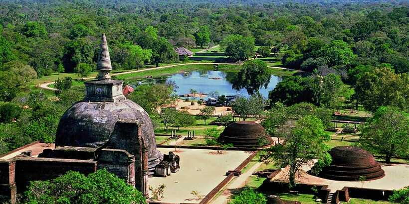 Exclusive: Sigiriya Fortress & Polonnaruwa Guided Tour - Practical packing and temple rules that matter