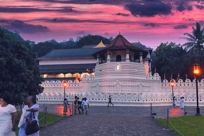 Experience the Beauty and History of Sri Lanka - Practical Tips for Enjoying a Tight Kandy-Based Route
