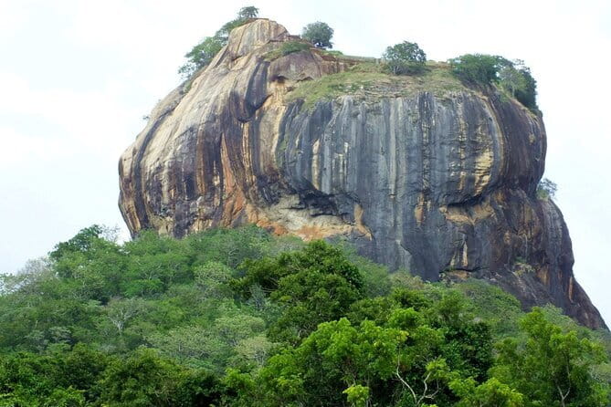 Explore Sri Lanka with Prasanna Sampath - Who should book Prasanna Sampath for a private Sri Lanka car plan?