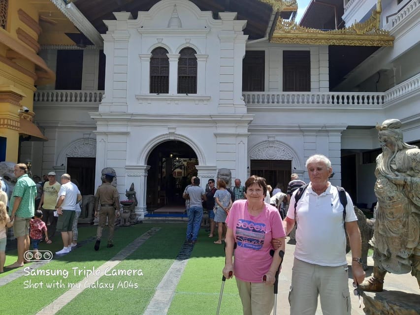 Explore The Colombo City by Private Tuk Tuk or Car - Price and value: is $20 per person a good deal?