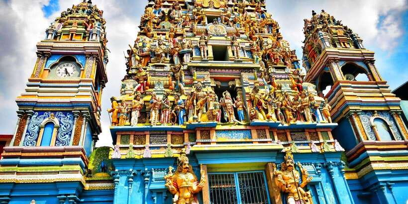 Explore The Colombo City by Private Tuk Tuk or Car - The morning plan: Gangaramaya Temple to the National Museum
