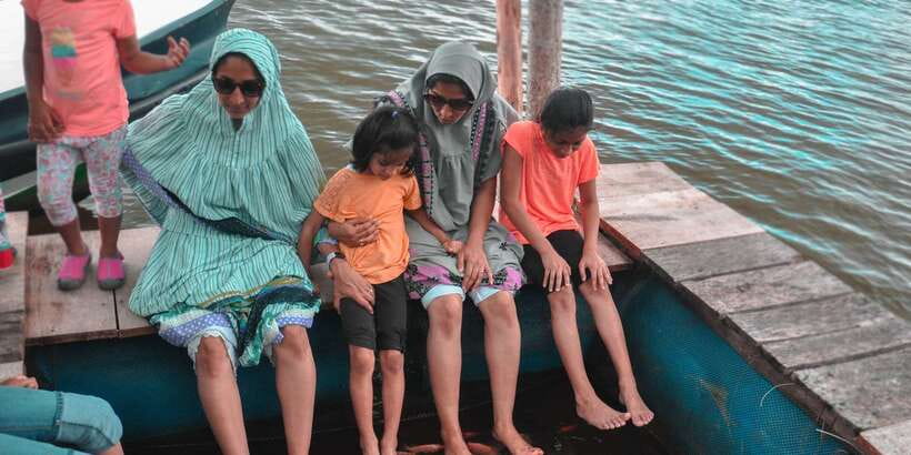 From Colombo: Handungoda, Galle, Ahangama, & Kosgoda Tour - Ahangama stilt fishermen: iconic views with real context
