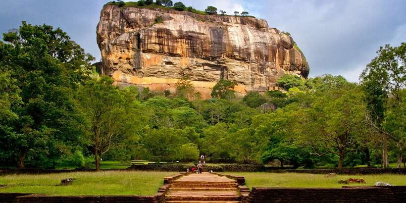 From Colombo: Sigiriya and Dambulla Day Trip with Safari - Village experience option: bullock cart, canoe crossing, and home-style food