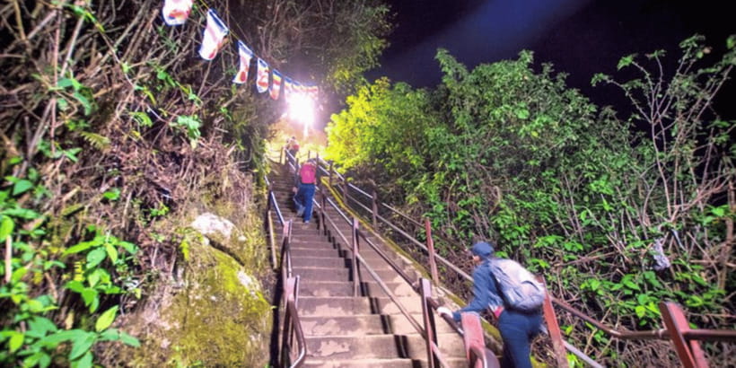 From Kandy: Adams Peak Guided hike via Peak Wilderness - Summit rest at 04:45: refreshments before sunrise
