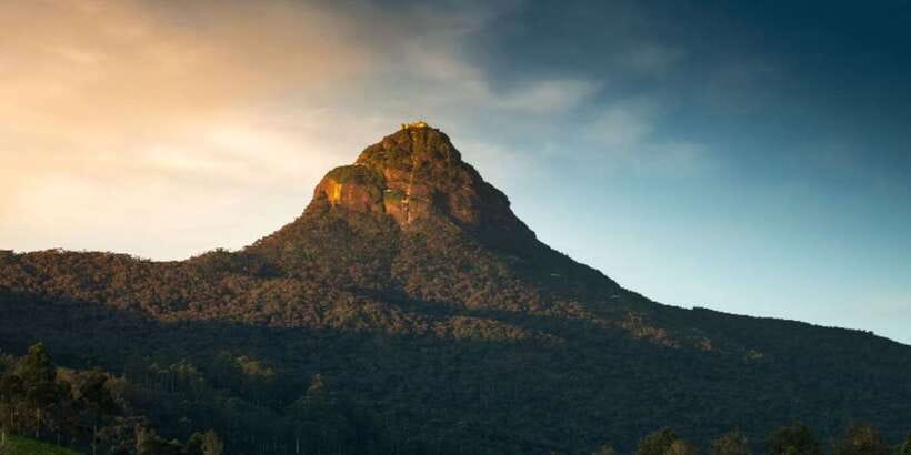From Kandy: All Inclusive Adams Peak Epic Guided Hike - Adams Peak at night: why this hike feels different