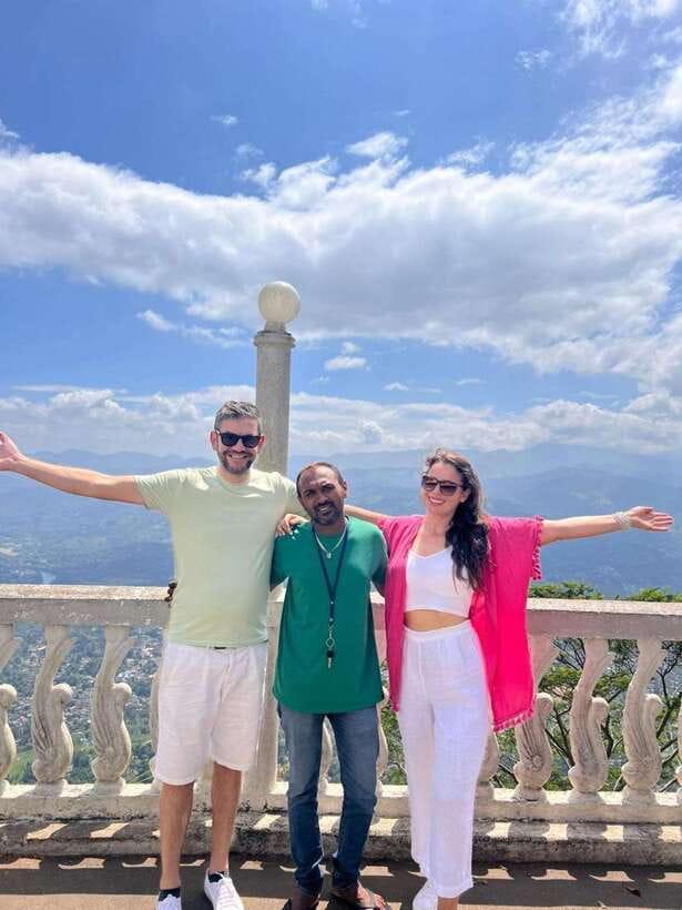 From Kandy: Ambuluwawa Full-Day Tour with Local Guide - From hotel pickup to panoramic payoff, how the 8-hour flow works