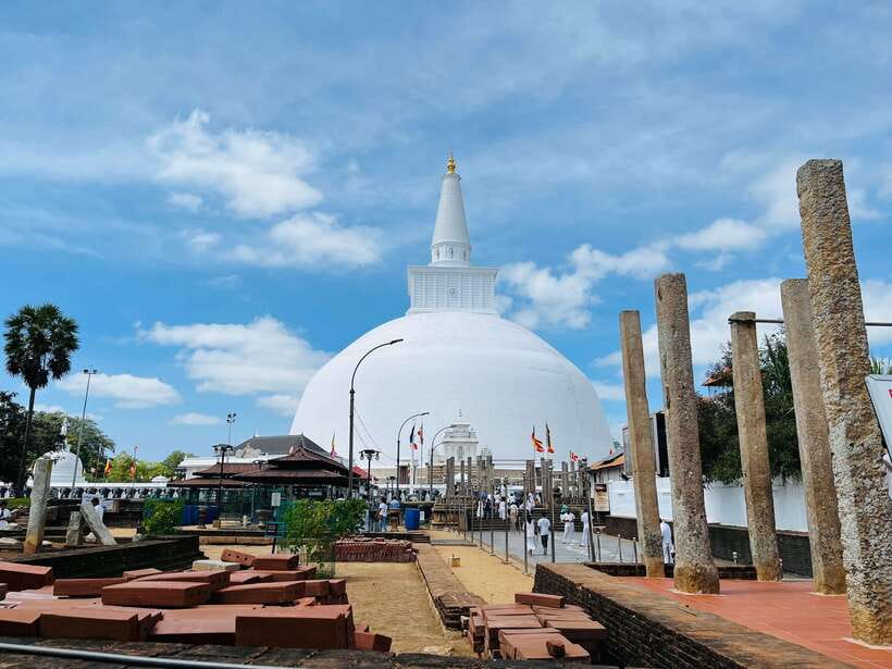 From Kandy: Anuradhapura Day Trip with Lunch - Sri Maha Bodhi Tree: a living spiritual center, not just a photo stop