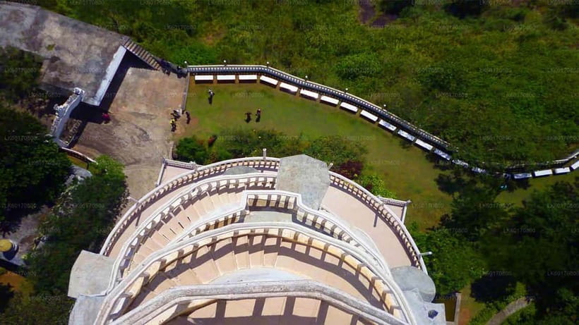 From Kandy: Nuwara Eliya Tour via Ambuluwawa [Private Tour] - Key highlights worth plotting around