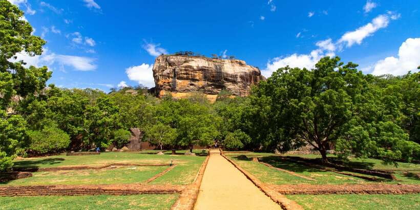 From Kandy: Sigiriya Rock & Dambulla Cave Temple Adventure - Choosing your rock: Sigiriya Lion Rock vs Pidurangala Rock