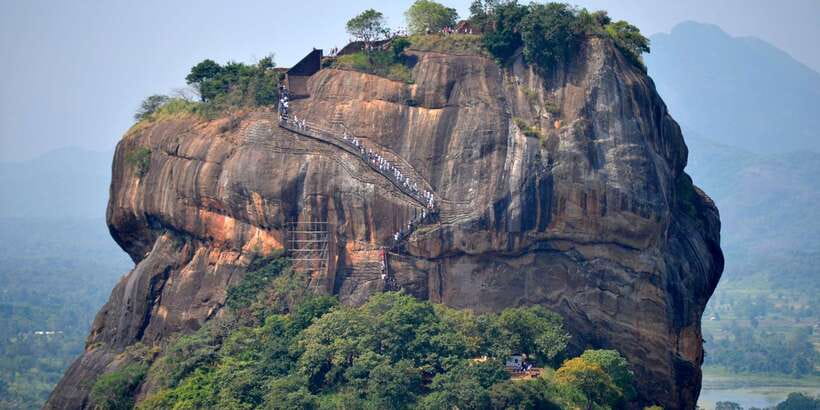 From Negombo: Sigiriya and Dambulla Day Trip and Safari - The Safari Option: Kaudulla or Minneriya, Depending on the Season