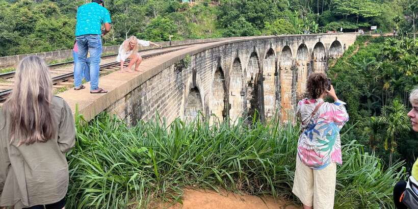 From Nuwara Eliya: Ella City Tour with Little Adam's Peak - How the day works, Nuwara Eliya to Ella in one long loop