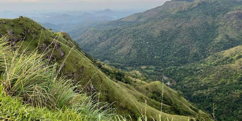 From Nuwara Eliya: Ella City Tour with Little Adam's Peak - Little Adam’s Peak hike, short distance, real payoff