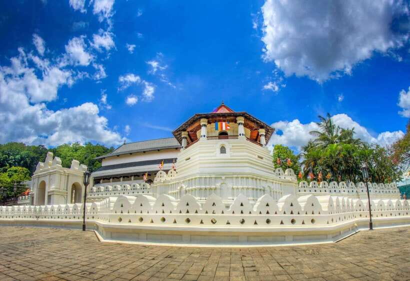 From Nuwara Eliya To Kandy Drop Tour - Big Buddha Statue and Asgiriya Stupa Before You Reach Kandy