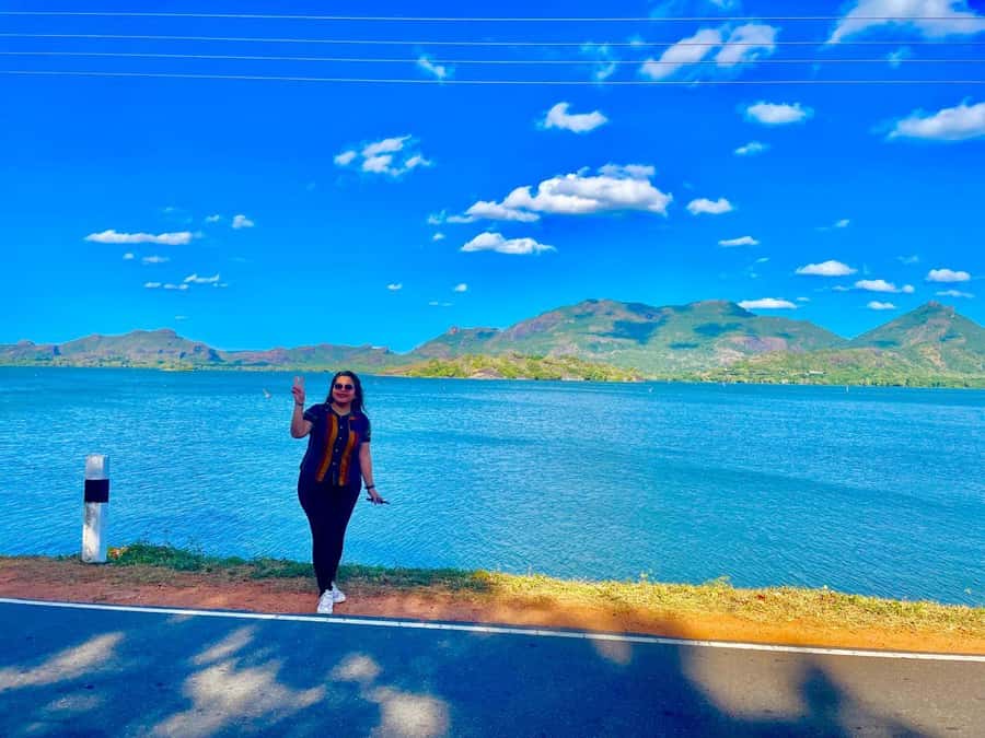 From Sigiriya To Kandy Drop Tour - Sri Lanka - Wood carving and batik-style textile dyeing in Matale