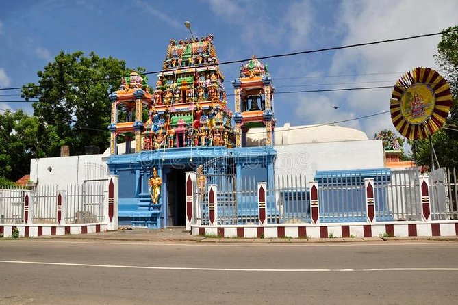 Fun and Scenic Negombo Tour by Tuk Tuk - Dress code reality at religious stops