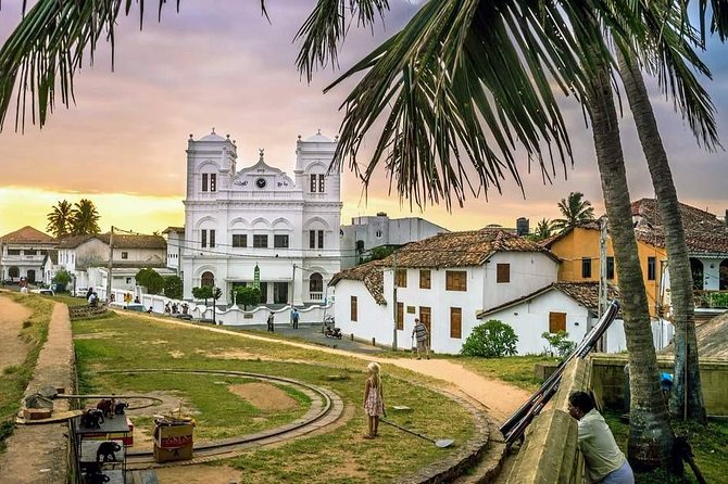Galle and Bentota Day Tour From Colombo and Negombo - Lunch at Mamas Beach Restaurant: convenient, not detailed