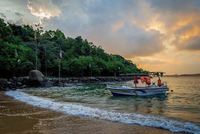 Galle Day Tour from Colombo/Negombo by Private Car or Van - Guide and comfort: private car, bottled water, and a smoother day