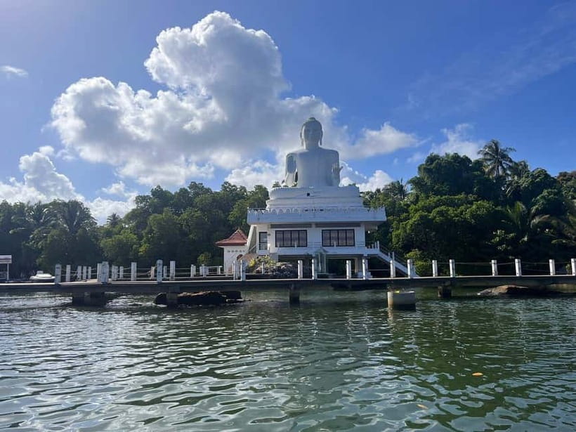 Galle Day Trip - River Safari, Sea Turtle & Stilt Fishermen - Lunch, bottled water, and what the $80 actually covers