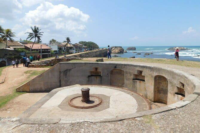 Galle Fort Walk with Glamorous Stories - The Portuguese and Dutch power games you can still spot in the buildings