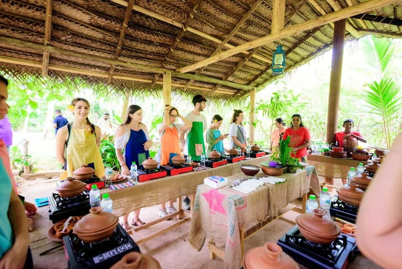 Galle: Sri Lankan Cuisine Cooking Experience - Entering the Galle House Kitchen, Not a Cooking Show