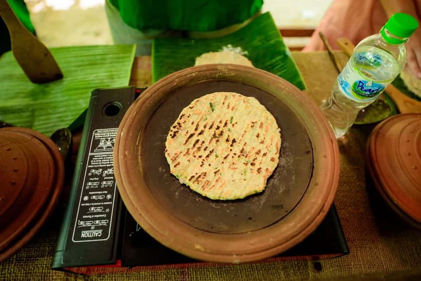 Galle: Sri Lankan Cuisine Cooking Experience - The Oil-Lamp Welcome and Flower Bouquet Arrival Ritual