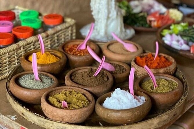 Galle Unawatuna Cooking Class - The core cooking lesson: six curries and Sri Lankan flavors