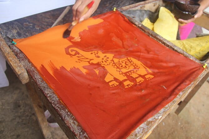 Interactive Batik Workshop and Lessons in Sri Lanka - Your Morning in Kandy, Designed Around Traditional Wax Batik
