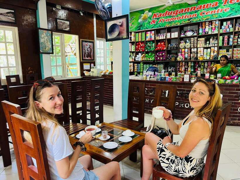 Kandy City Day Tour from Colombo, Negombo or Katunayake - Wood Carving Factory and Batik Factory: Craft Work at Human Speed
