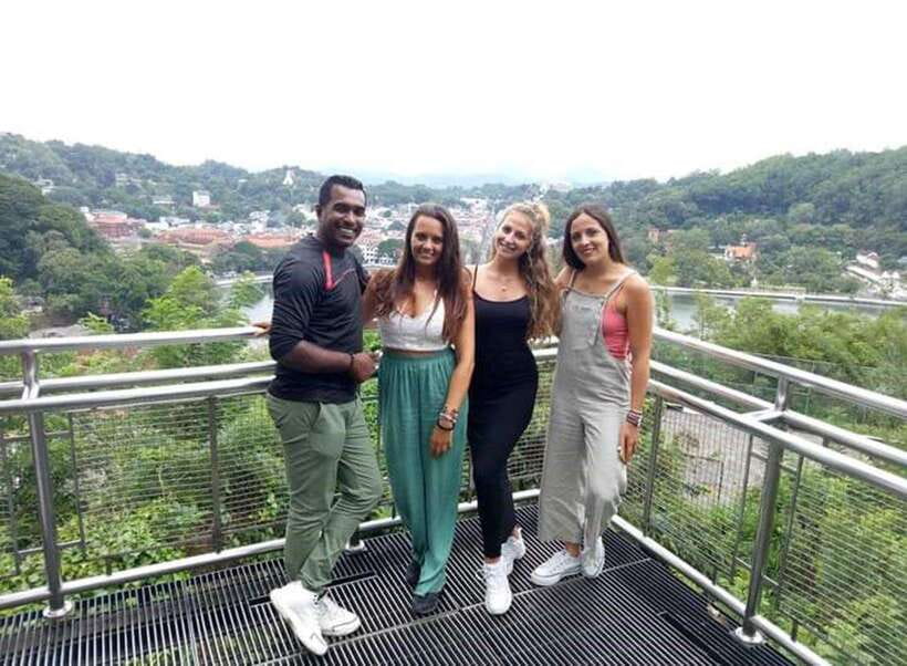 Kandy City Tour & Ambuluwawa Tuk Tuk Adventure - Batik Factory and the Cultural Dance Show Ticket Reality
