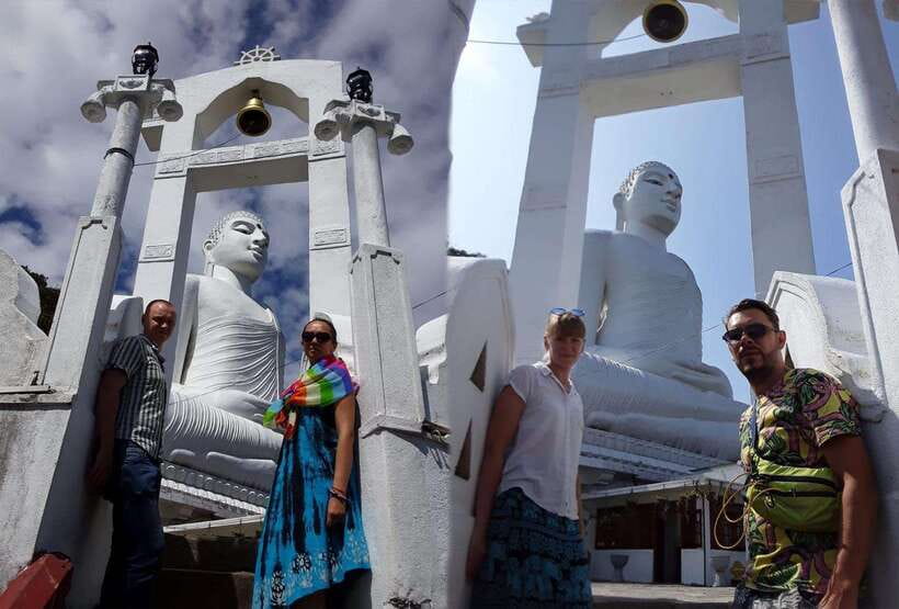 Kandy: City Tour by Tuk Tuk with All Entrance Fees Included - Bahirawakanda Big Buddha: your first panoramic payoff